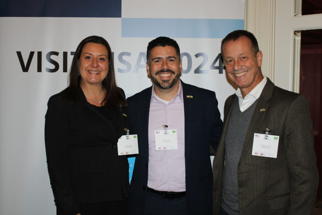 Joyce Cordeiro, do Visit Tampa Bay, Raphael de Lucca, da Copa Airlines e Ricardo de Oliveira, da Delta