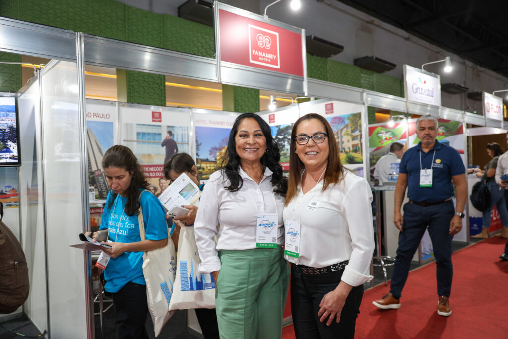 Kátia Brito e Kelly Sansivieri, do Panamby Hotéis