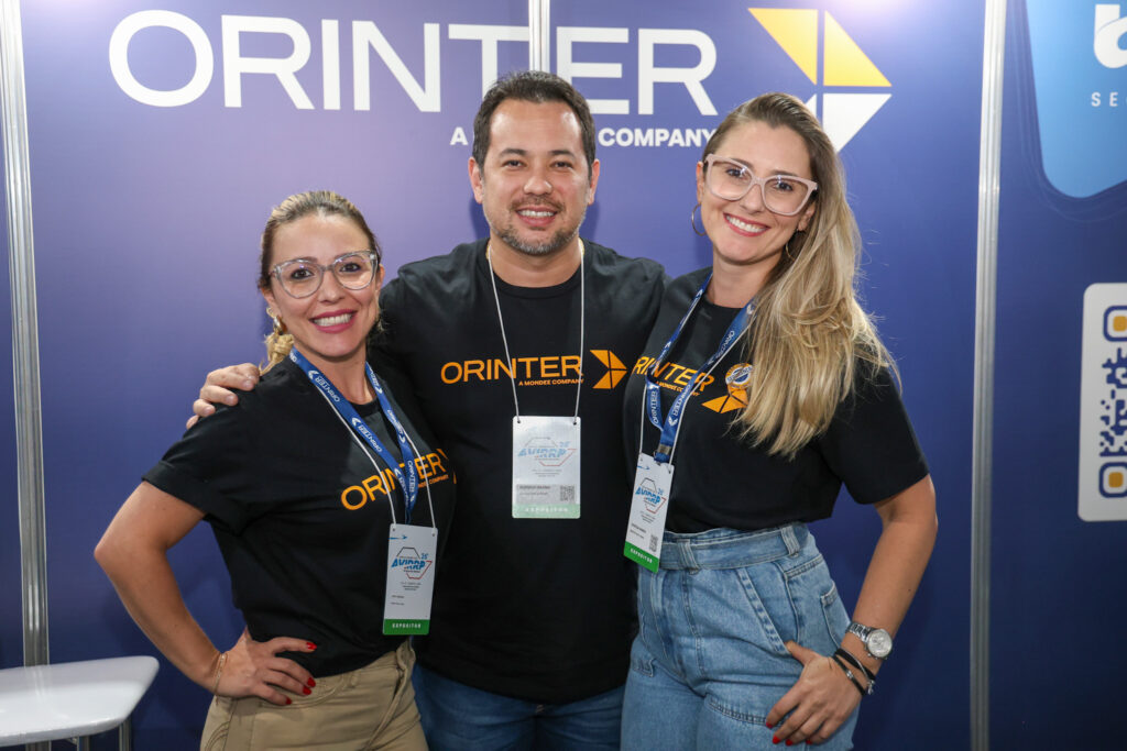Livia Cavatao, Rodrigo Okama e Vanessa Ramos, da Orinter