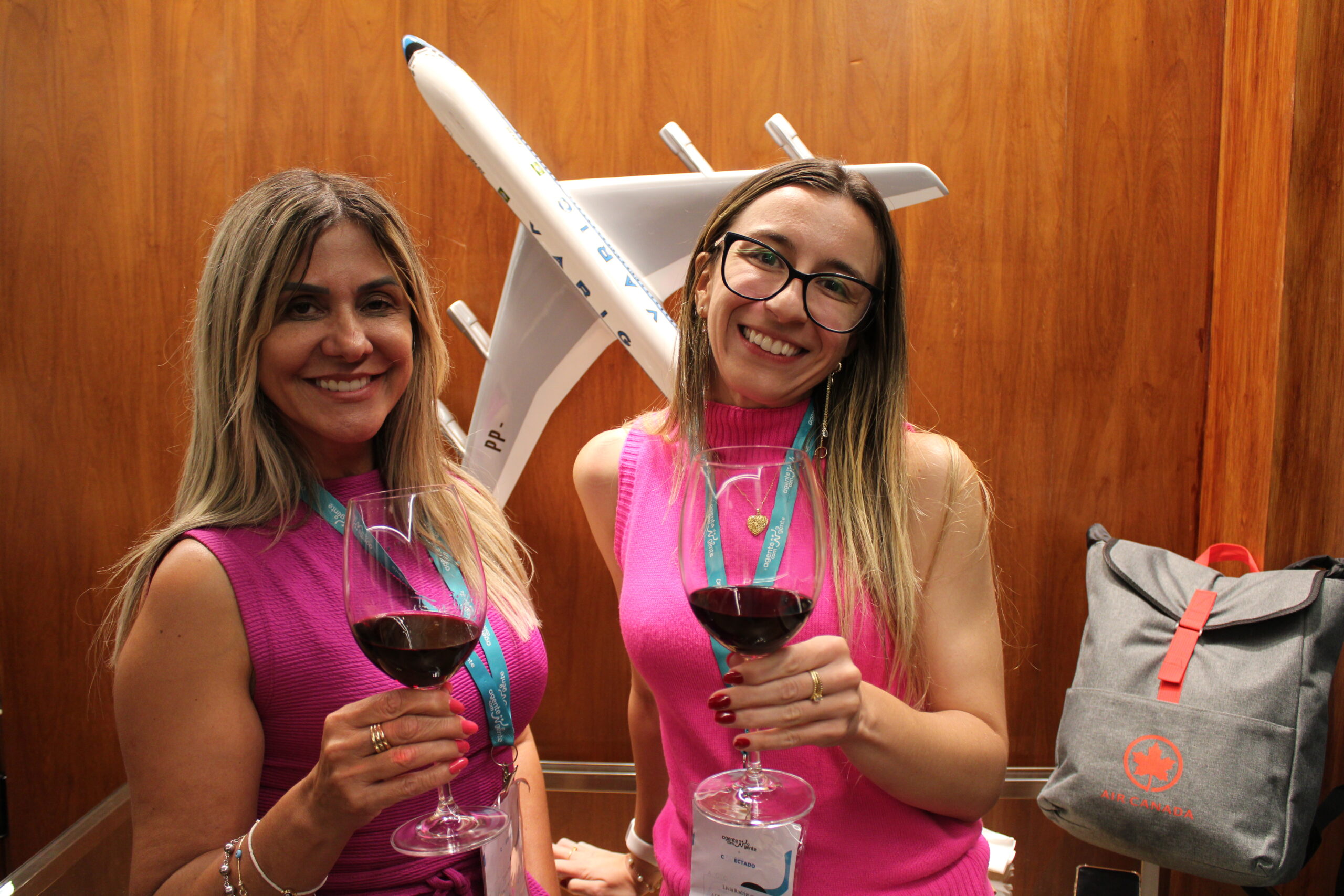 Lucia Teixeira e Livia Rodrigues, da Agrotur Lucia Teixeira e Livia Rodrigues, da Agrotur