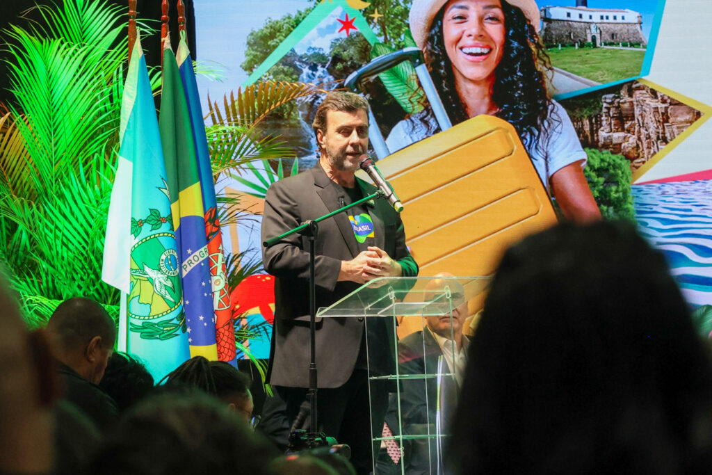 Marcelo Freixo presidente da Embratur 1 1 Marcelo Freixo: "Não haverá um Brasil para o turista e outro para o povo"