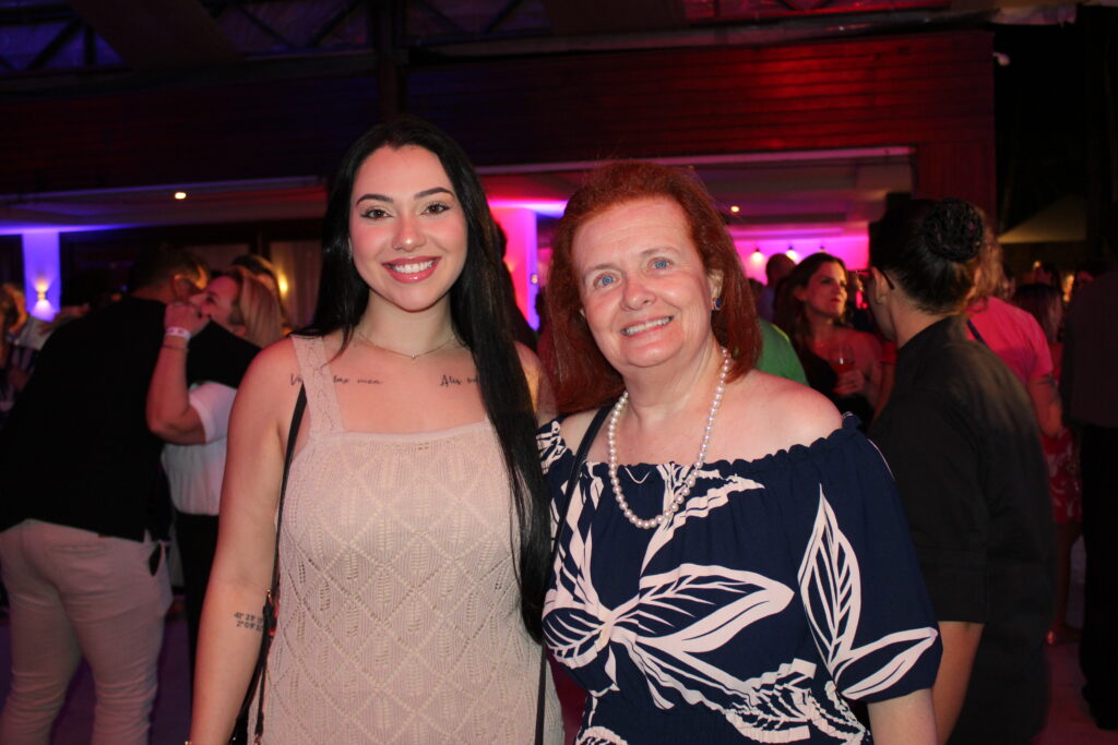 Maria Luiza Ragonha, da GTR Viagens e Telma Wohlers, da Levo Você Viagem
