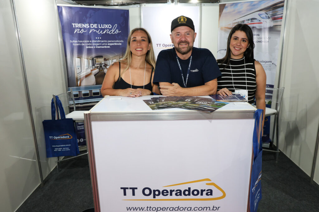 Marina Ielo, Pablo Benhard e Andressa Gusmão, da TT Operadora