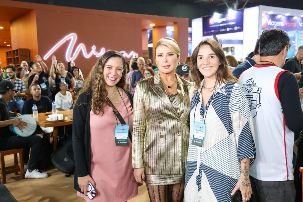 Marina Simião, da Belotur, Rubia Coser, diretora do Minas Travel Next e Bárbara Menucci, presidente da Belotur