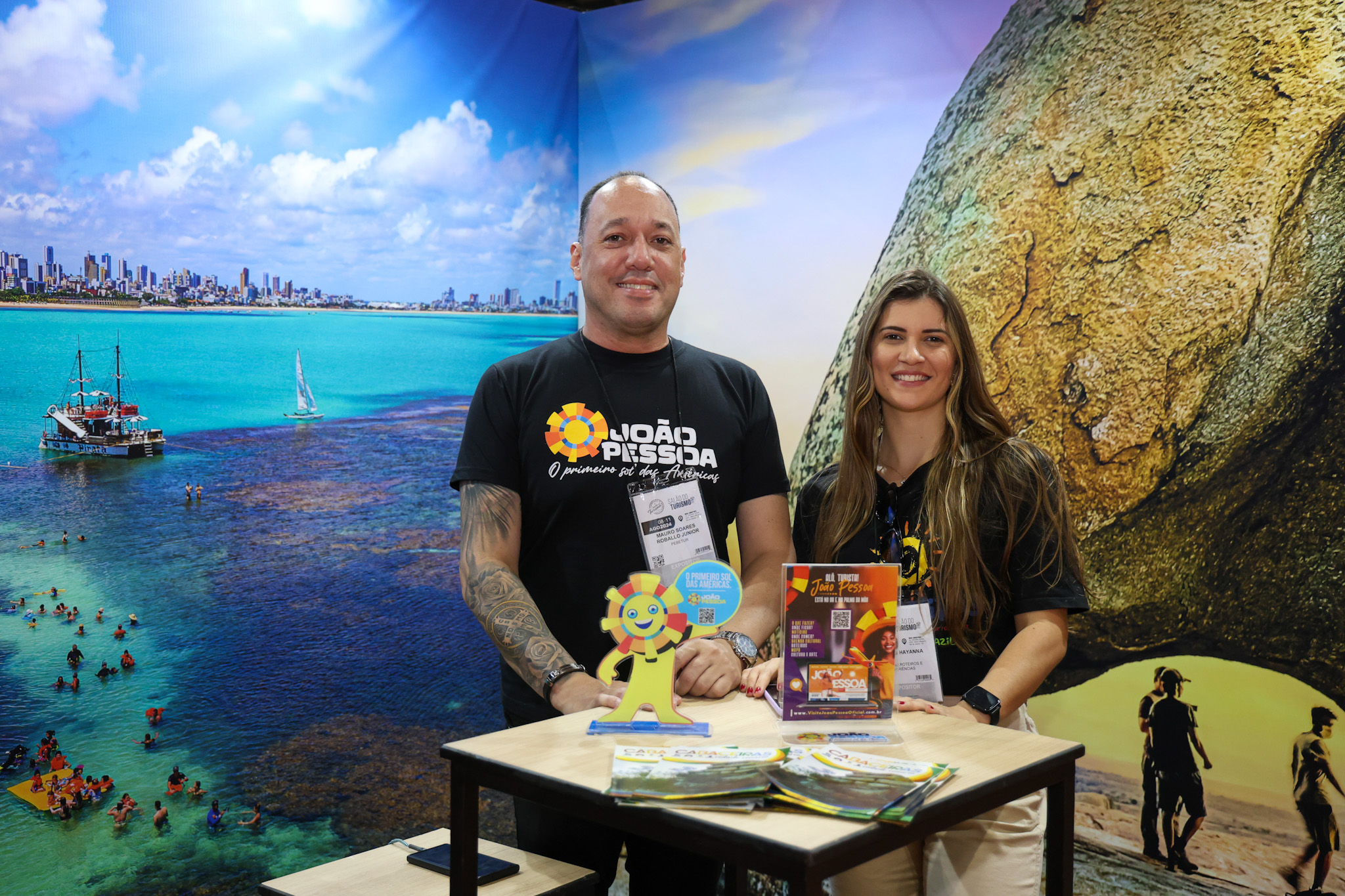 Mauro Soares, da Secretaria de Turismo de João Pessoa e América Hayanna, da Secretaria de Turismo de Cabaceiras Mauro Soares, da Secretaria de Turismo de João Pessoa e América Hayanna, da Secretaria de Turismo de Cabaceiras