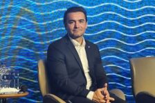 Ministro Celso Sabino defende tributação equilibrada para estimular crescimento econômico do Brasil