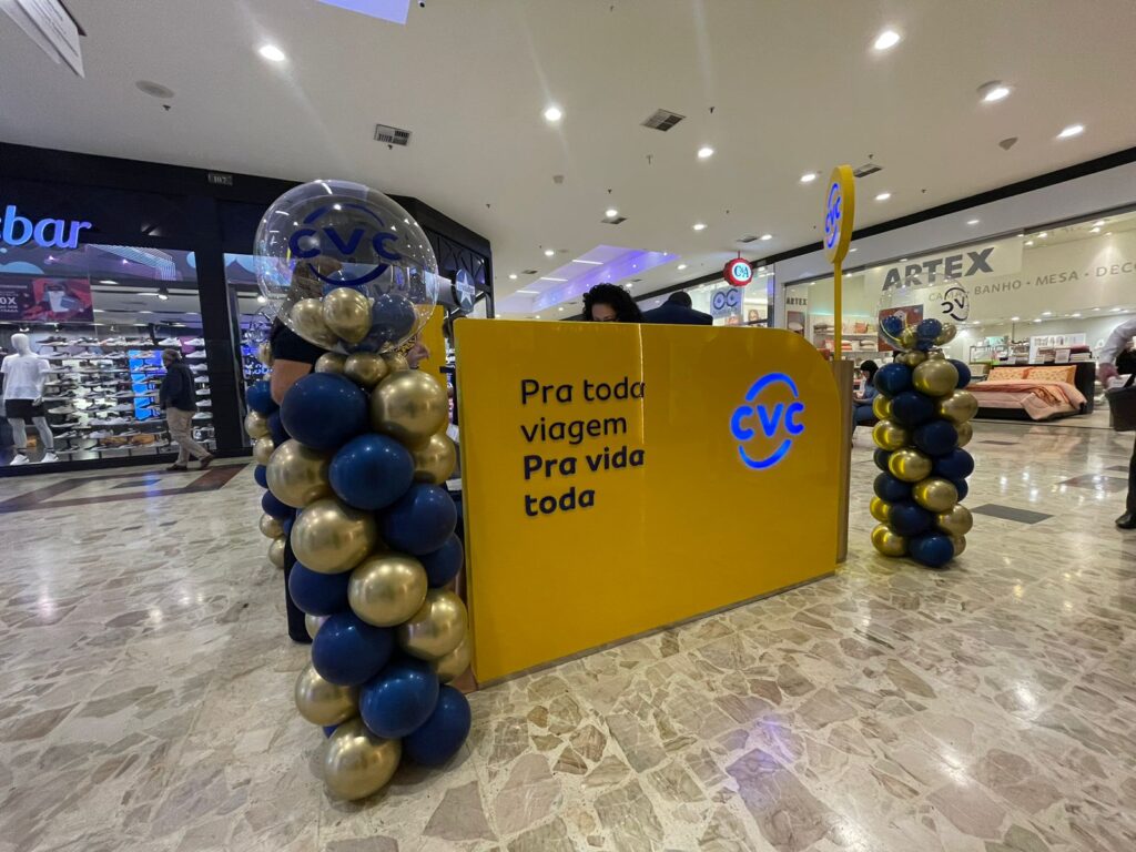 Novo quiosque da CVC no Grand Plaza Shopping, em Santo André