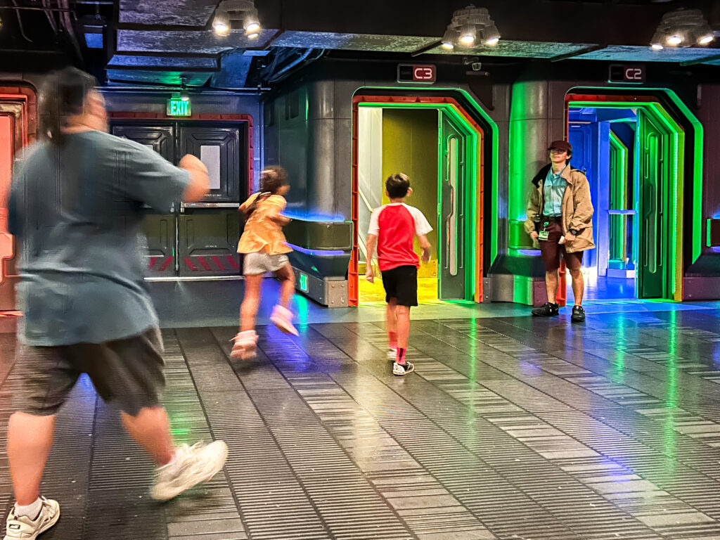 O Avatar Flight of Passage é um simulador ambientado em um laboratório