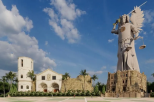 O monumento terá 70 metros de altura, quase duas vezes o tamanho do Cristo Redentor (Reprodução/CNN Brasil)