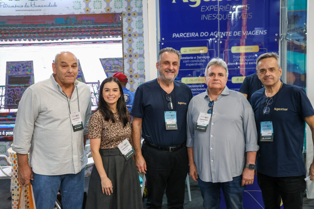 Paulo Kugelmas, da Setur-AL, Camila Uchôa, da Paru Boutique Hotel, Clayton Armelin, da Agaxtur, Tito Uchôa, do Alagoas Luxury e Fernando Paulo, da Agaxtur