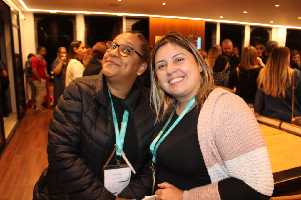 Roseli Almeida, da Promoxtur e Sueli, da Estylo