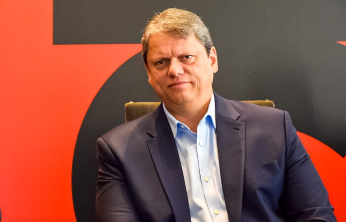 Governador de São Paulo limita aumento do ICMS em 4% para bares e restaurantes 1 Tarcísio de Freitas São Paulo