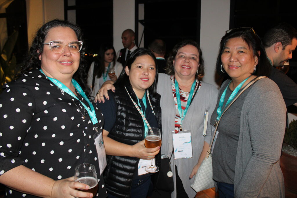Thais Busato, da CI, Priscila Munin, da Sportz Viagens, Nice, da Momentum e Sandra Hassimotto, da CI