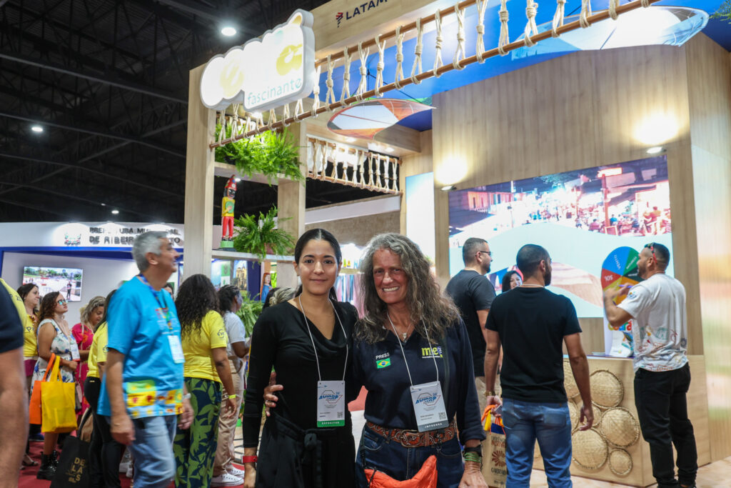 Thais Facundo, da Setur-CE e Mari Masgrau, do M&E