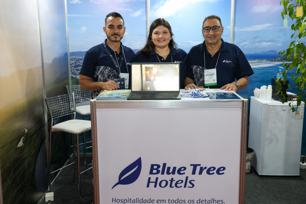 Tiago Freitas, Letícia Munhoz e José Roberto, do Blue Tree Hotels