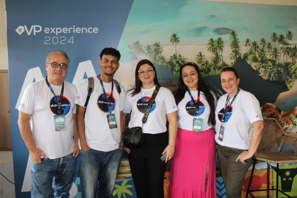 Ubirajara Silva, da ASPP Turismo, Gabriel Pereira, da Intercity Turismo, Girlanny Santos, da Desejo de Viajar Tur, Marina de Morais, da Tripp Tour e Carolina Pallone, da Pallone Viagens