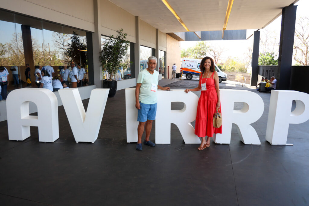 Valter Santos e Ingrid Azenha, da Valtur Turismo