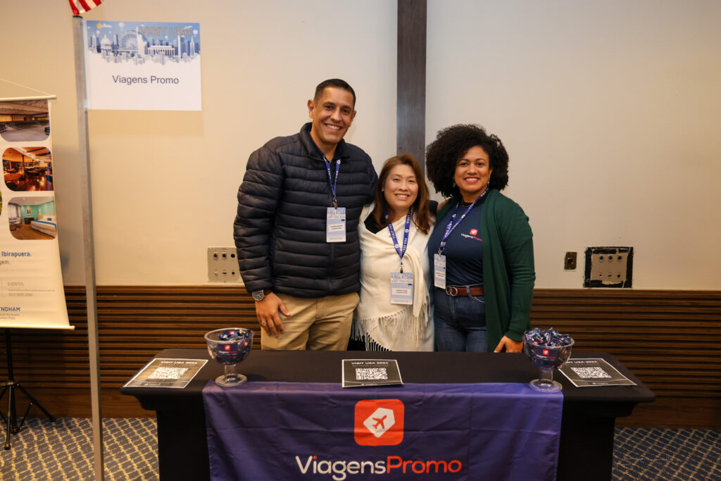Victor Gigueira, Andrea Kubo e Monique Barbosa, da ViagensPromo