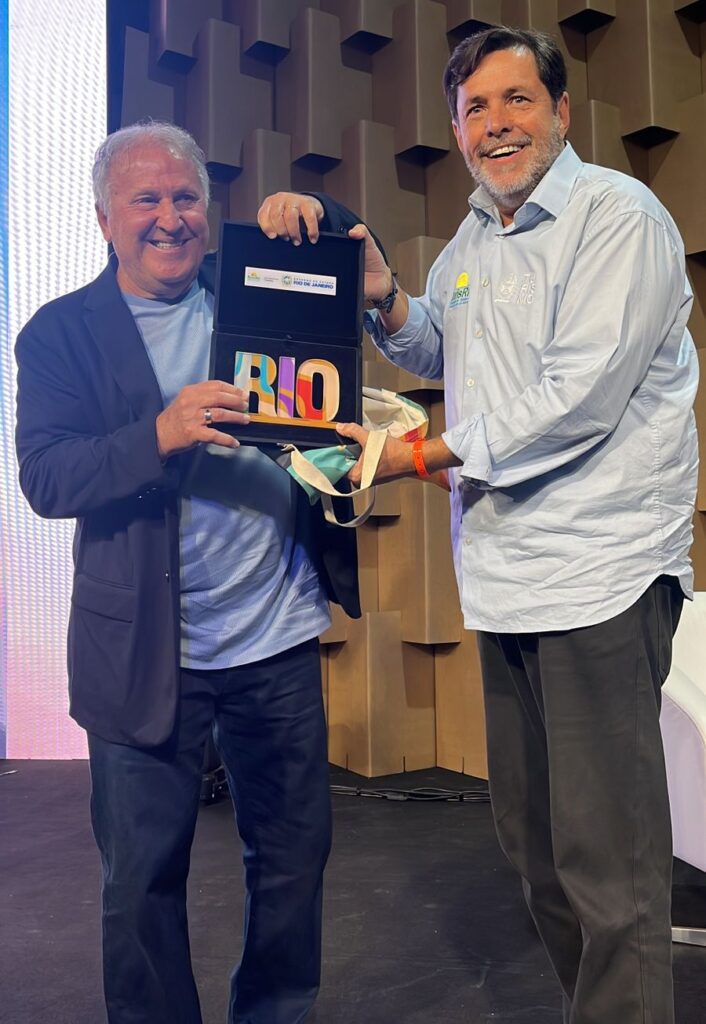 Com Zico e outros grandes nomes, TurisRio celebra impacto da RIW no setor turístico fluminense Com Zico e outros grandes nomes, TurisRio celebra impacto da RIW no setor turístico fluminense
