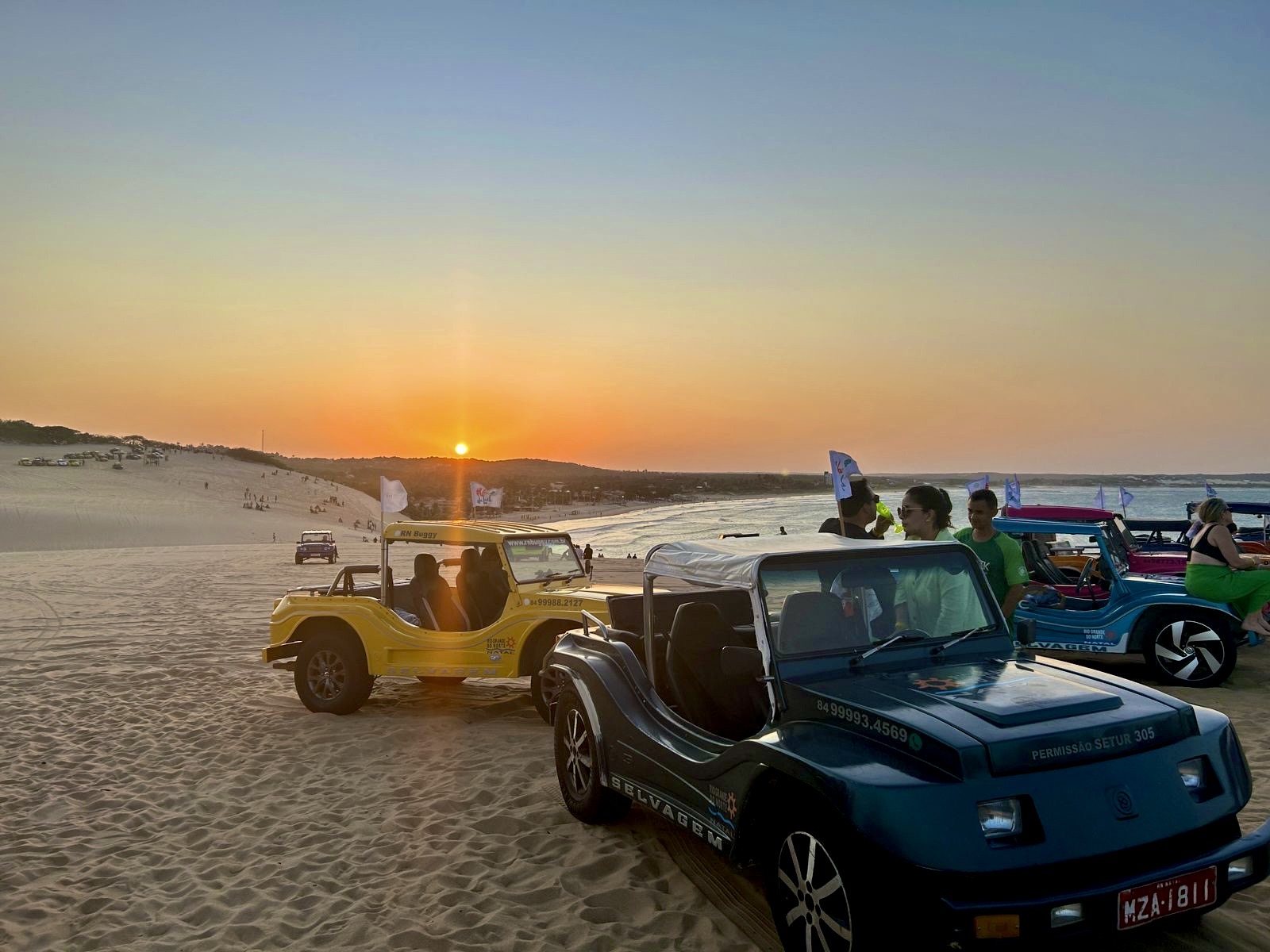 Por do sol na praia do Genipabu