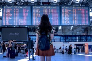 Projeto aprovado pelo Senado reduz indenização de aéreas por atrasos