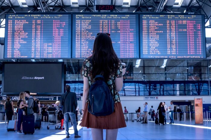 Projeto aprovado pelo Senado reduz indenização de companhias aéreas por atrasos Projeto aprovado pelo Senado reduz indenização de aéreas por atrasos