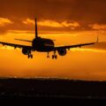 Regra de contabilidade faz companhias aéreas preferirem alugar a comprar seus aviões, aponta pesquisa