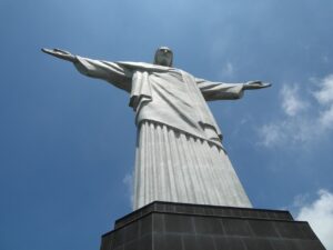 Procura pelo Rio de Janeiro tem alta de 65% em fim de semana de shows em setembro, indica Booking.com