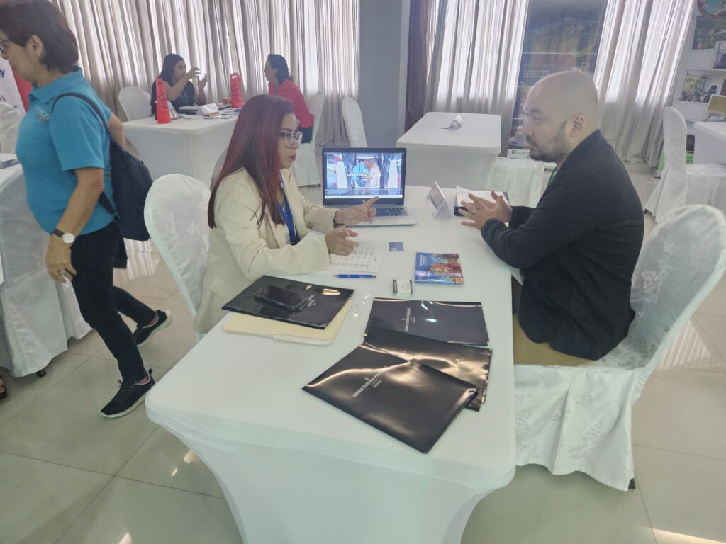 Rodada de negócios entre fornecedores e operadoras de viagem começou no Panamá TM; veja fotos Rodada de negócios entre fornecedores e operadoras de viagem começou no Panamá TM; veja fotos