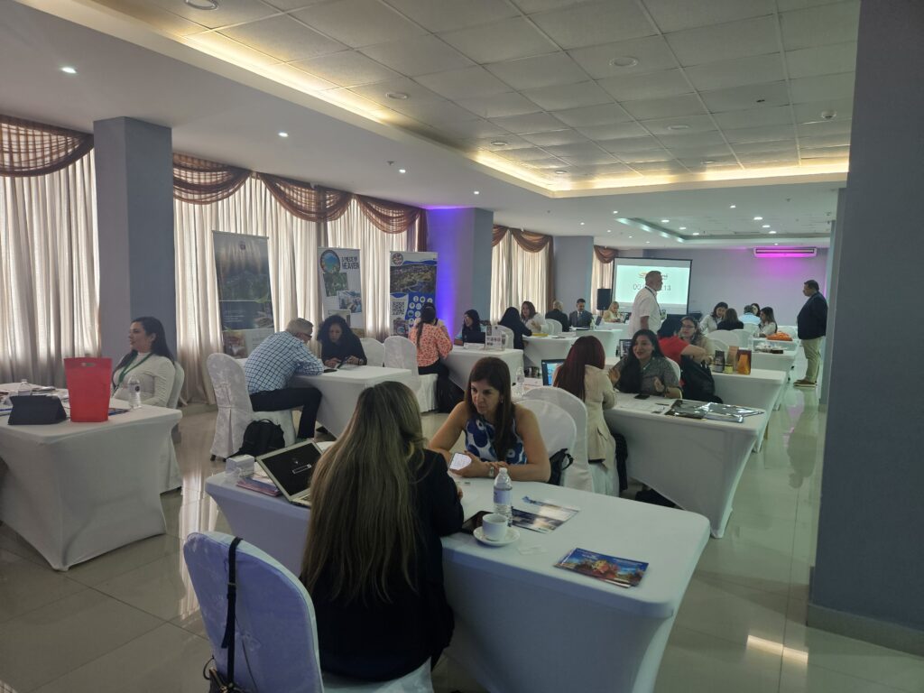 Rodada de negócios entre fornecedores e operadoras de viagem começou no Panamá TM; veja fotos Rodada de negócios entre fornecedores e operadoras de viagem começou no Panamá TM; veja fotos