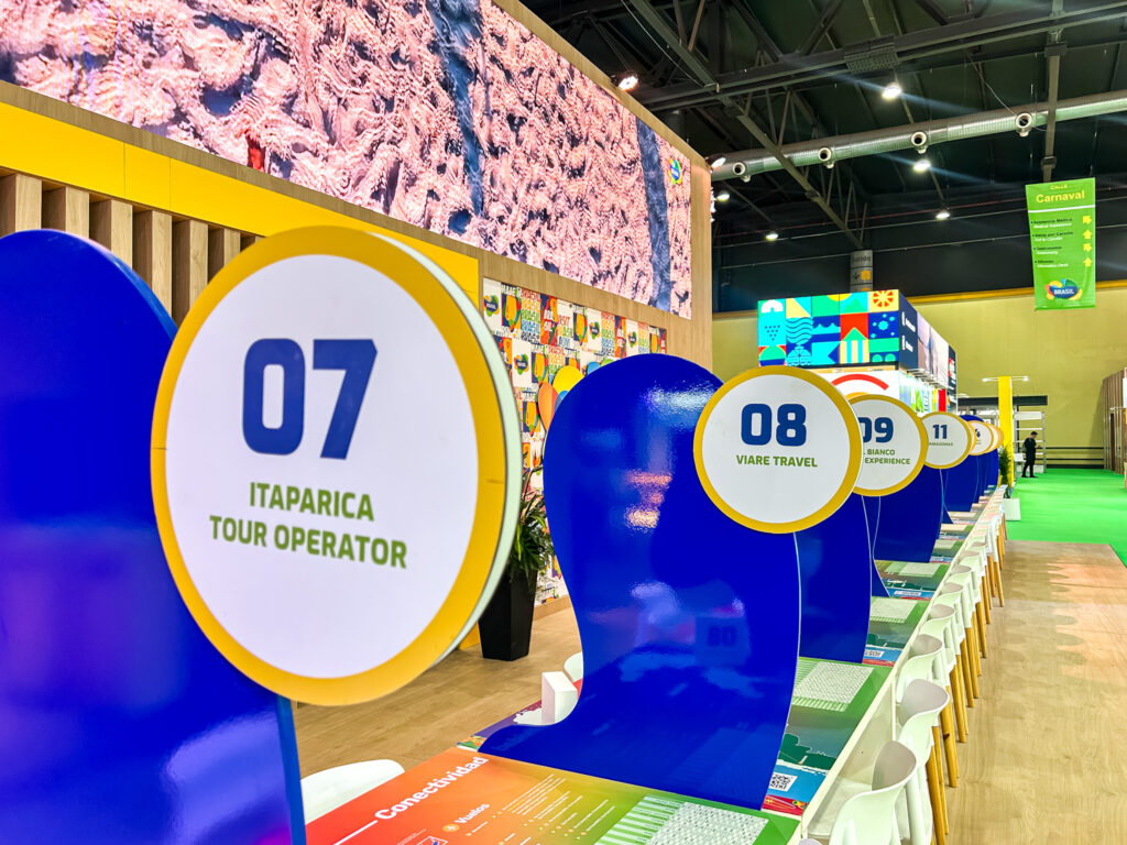 A Itaparica Tour Operator e a Viare Travel estão expondo no estande da Embratur