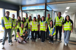 Expêriencia contou com visita a aeronave utilizada em voos, degustação do menu da classe executiva e visita à sala VIP (Divulgação/Air Europa)
