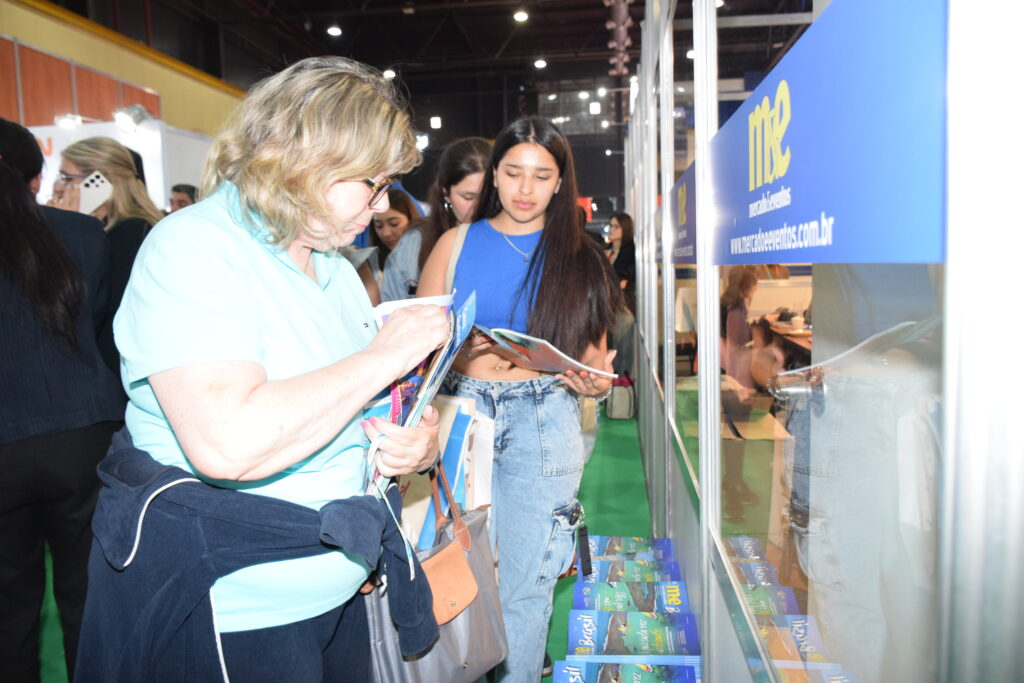 A procura pelas revistas do Mercado & Eventos foi grande, praticamente esgotando os mais de 6 mil exemplares A procura pelas revistas do Mercado & Eventos foi grande, praticamente esgotando os mais de 6 mil exemplares