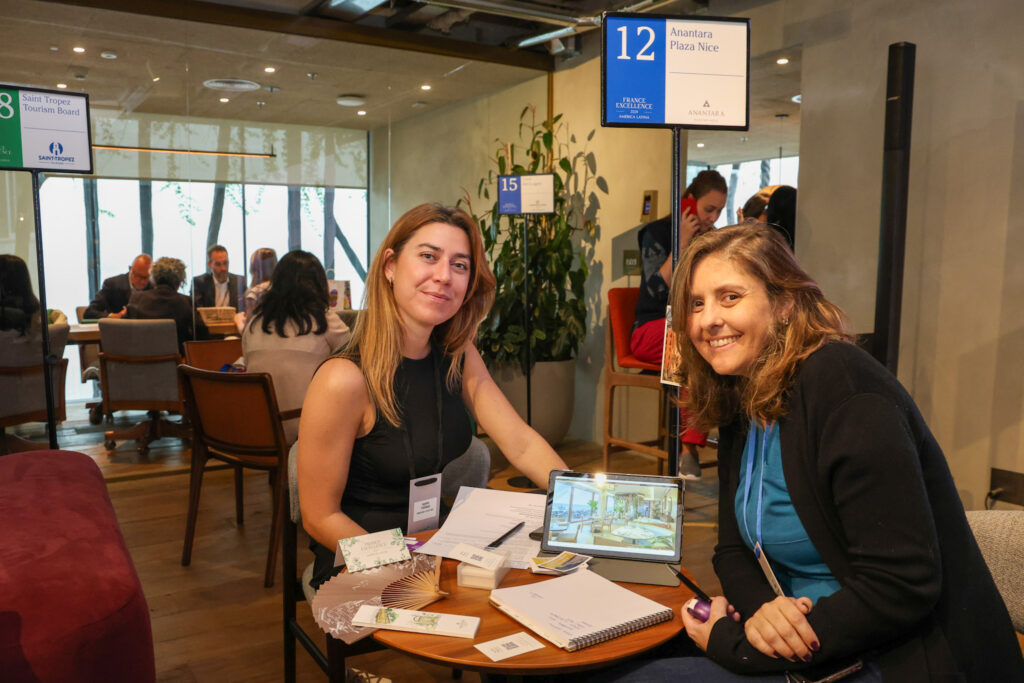 Agathe Thomas, do Anatra Plaza Nice e Mel Lorenzo, do The Perfect Travel