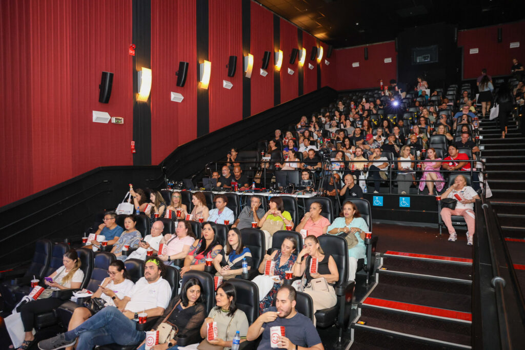 Agentes de viagens lotaram a sala de cinema