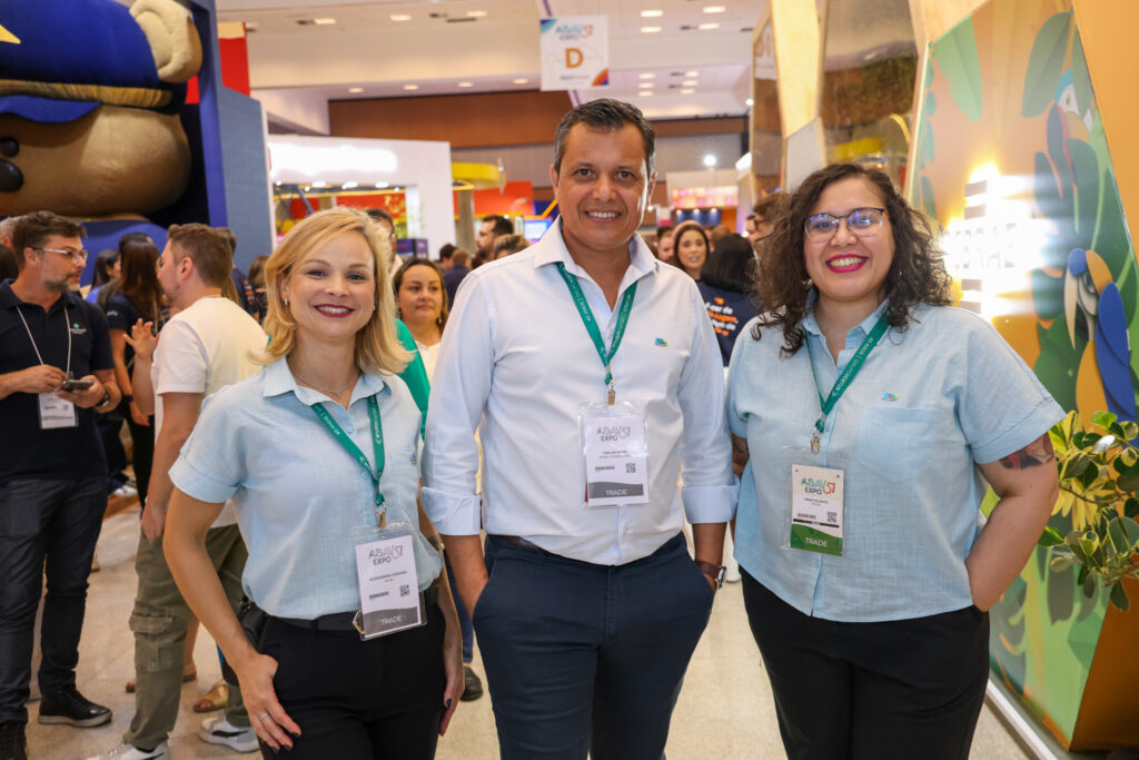 Alessandra Cardoso, Carlos Barbosa, e Amine Silvares, do Turismo de Aruba