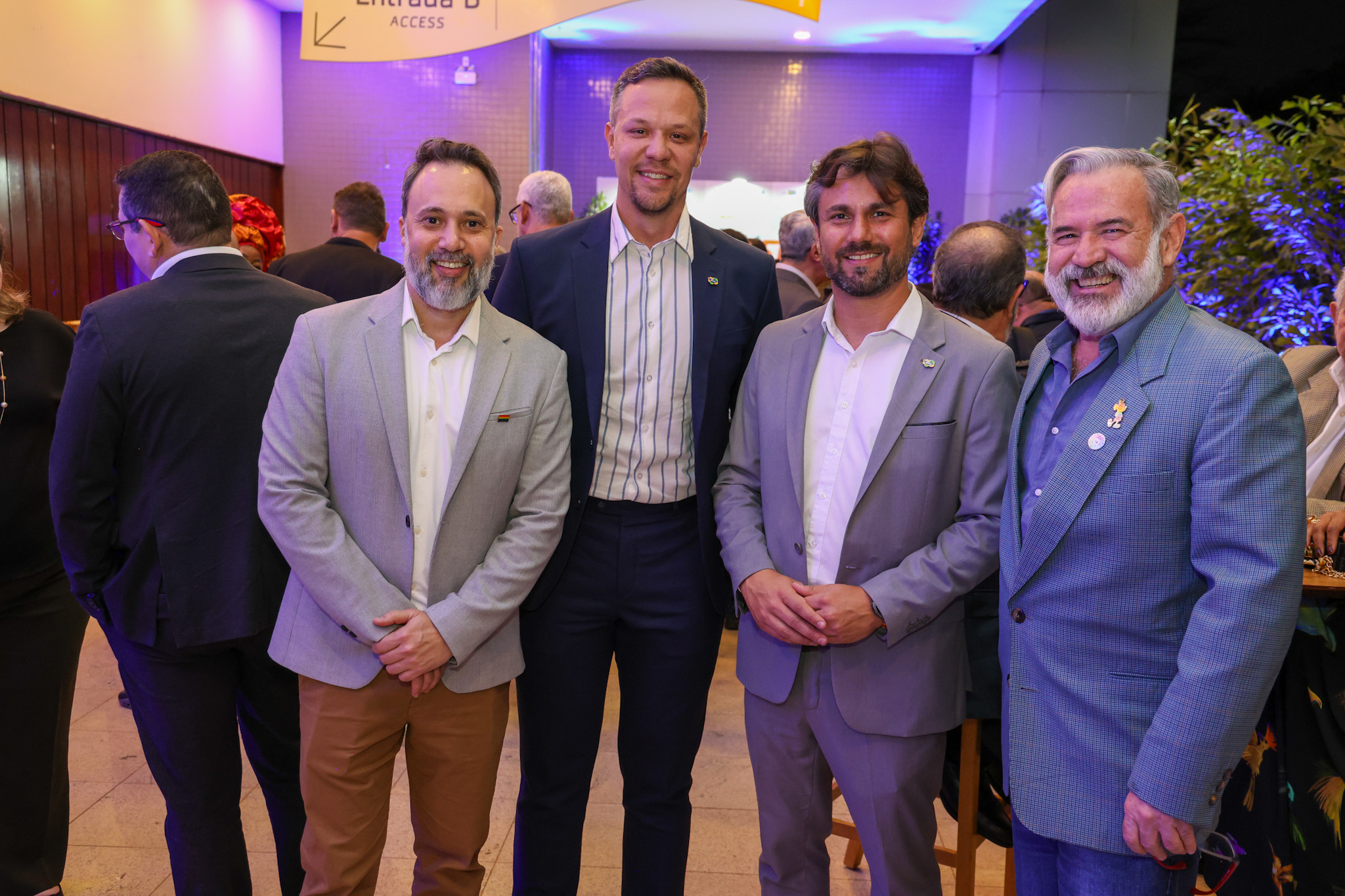 Alex Bernardes, da LGBT+ Turismo Expo, Bruno Reis, da Embratur, Fábio Montanheiro, da Embratur, e Clovis Casemiro, da IGLTA Alex Bernardes, da LGBT+ Turismo Expo, Bruno Reis, da Embratur, Fábio Montanheiro, da Embratur, e Clovis Casemiro, da IGLTA