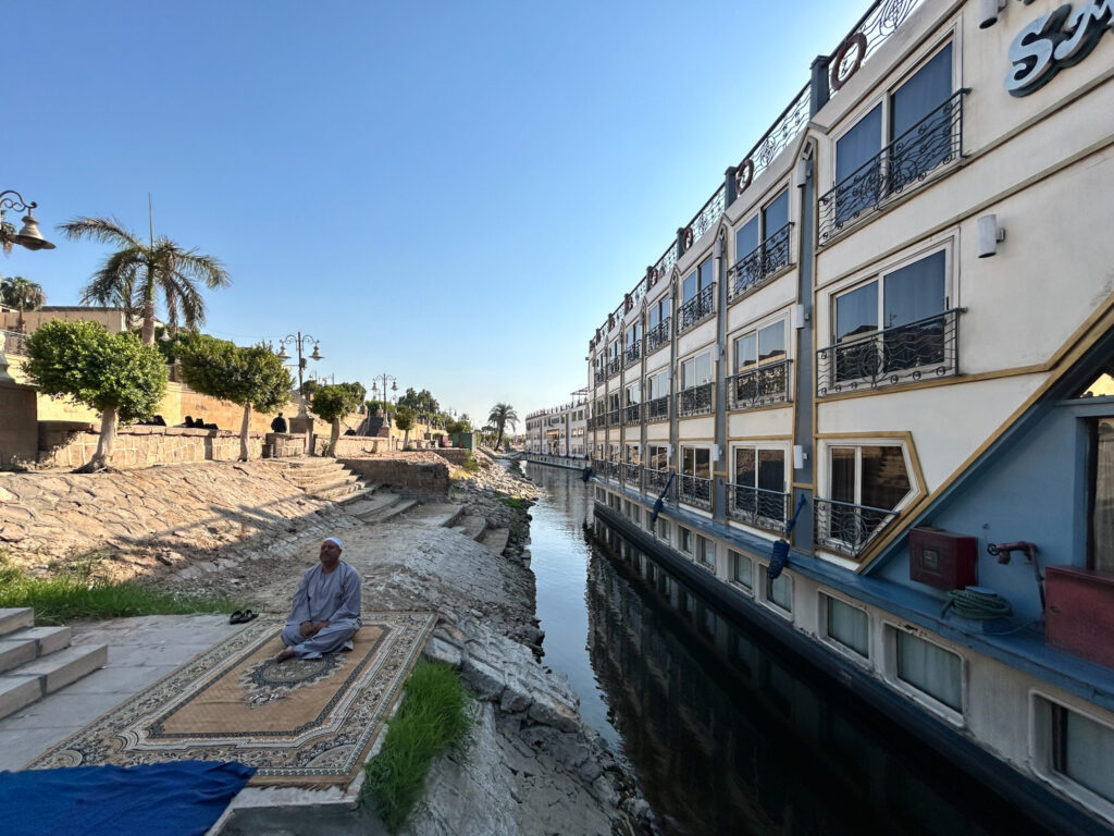 Área portuária de Luxor