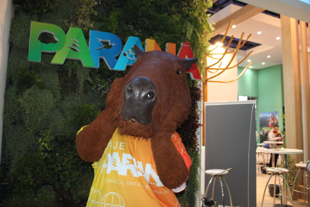 Ativação do Paraná contou com a preseça do mascote Capivara