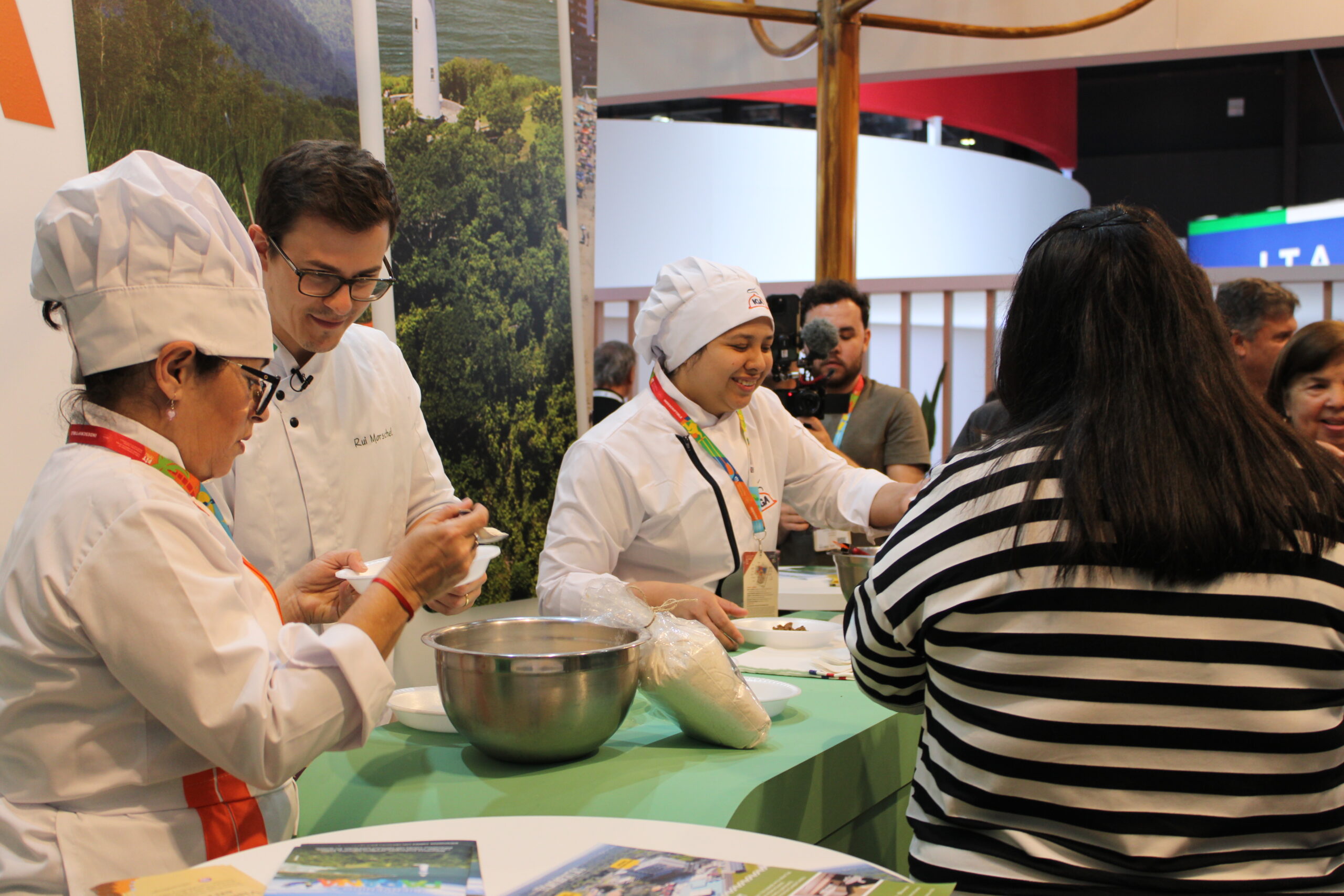 Ativação do Paraná contou com comidas típicas preparadas por chefs