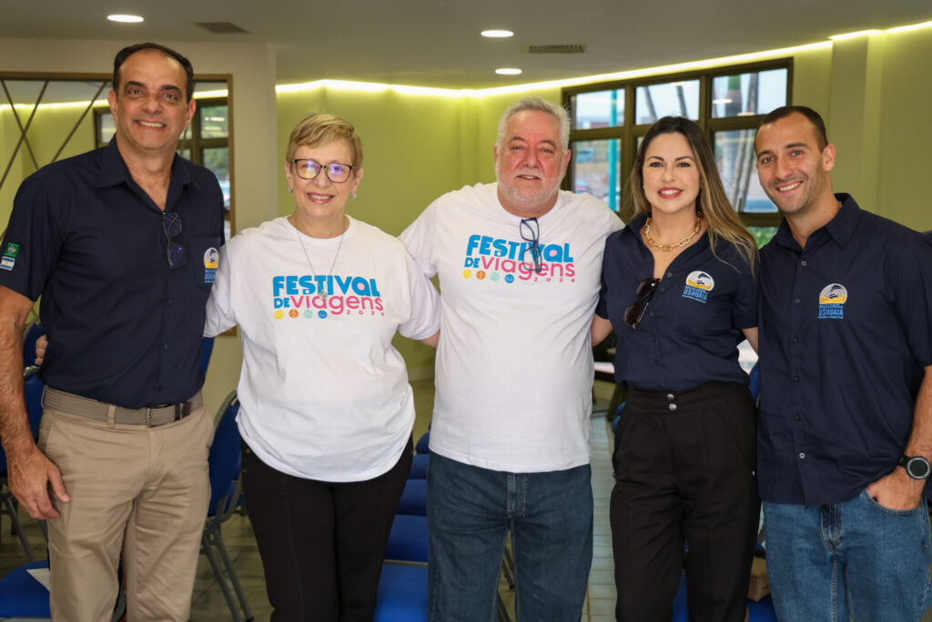 Bárbara Picolo e Michael Barkoczy, do Festival de Viagens, com Marcelo Mistroni, Luana Rodrigues e a Rafael Righeti, Brasileiros e Ushuaia