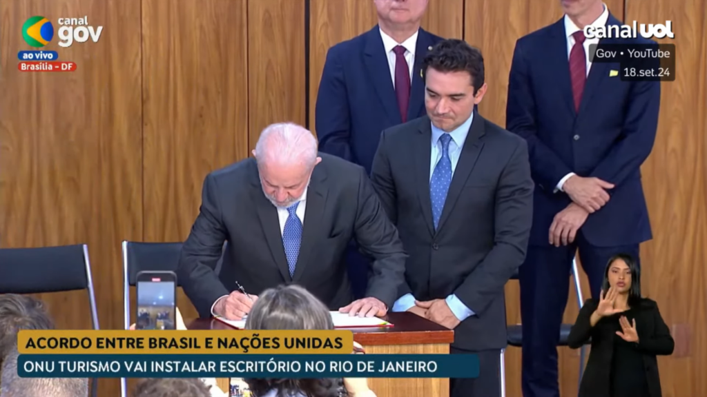 Lula avalia demitir indicados de Rueda e entregar Turismo à base aliada Lula avalia demitir indicados de Rueda e entregar Turismo à base aliada