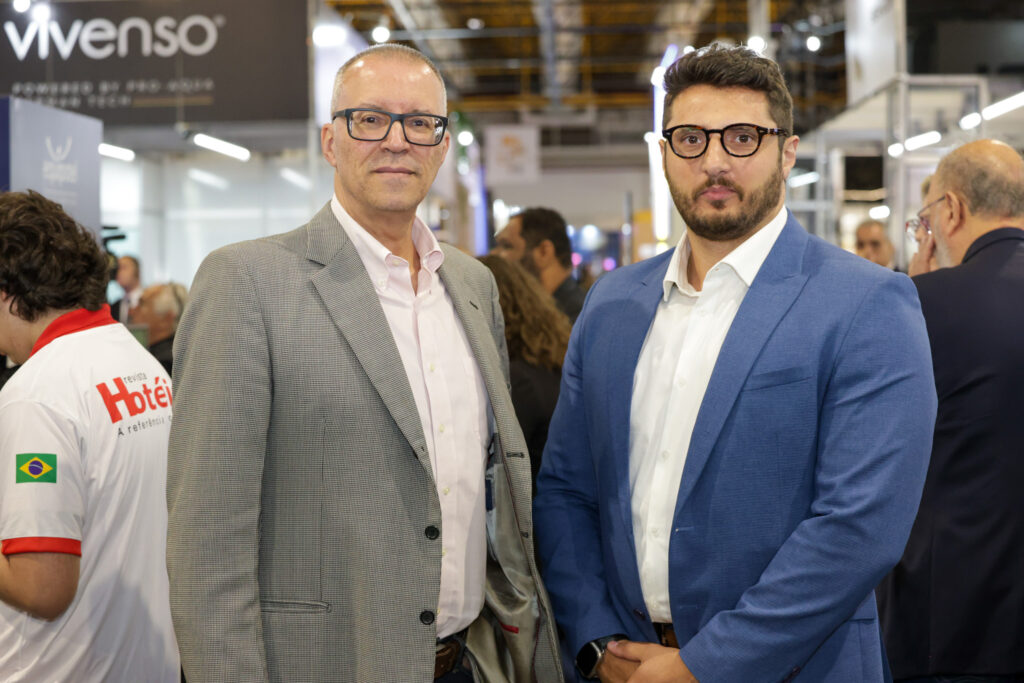 Cláudio Della Nina, diretor geral para LATAM da RX e Daniel Pereira, gerente da Equipotel