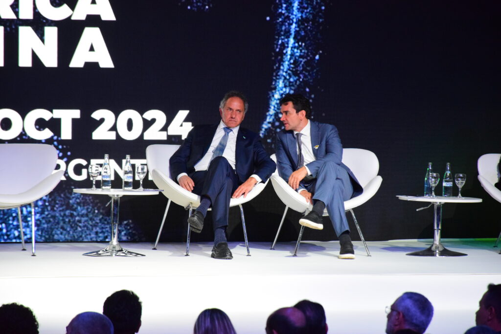 Daniel Scioli, secretário de Turismo da Argentina, e Celso Sabino, ministro do Turismo do Brasil