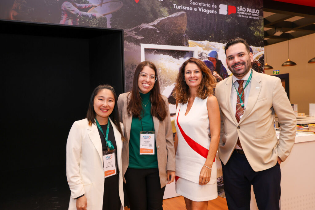 Daniela Mayumi, do Visit São Paulo CVB, Ana Clemente, da Setur-SP, Mariana Silvério Duque, Grupo Viajes El Corte Inglés, e Fabio Zelenski, do Visite São Paulo Convention Bureau