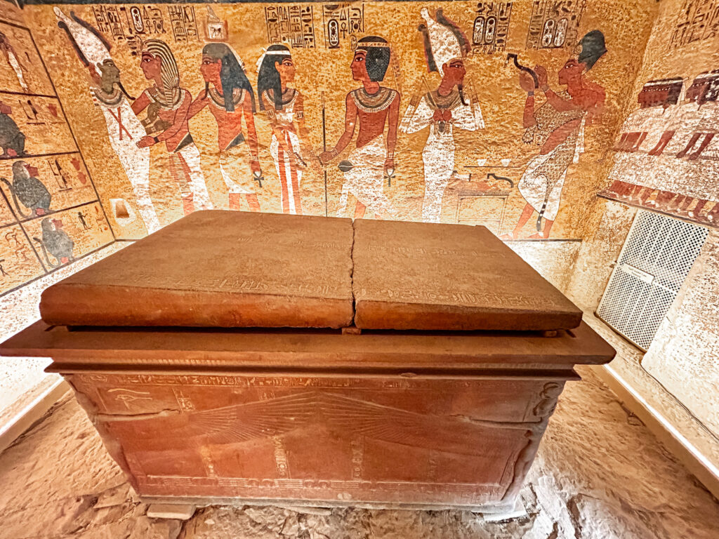 Detalhes do sarcófago de Tutankhamun 2