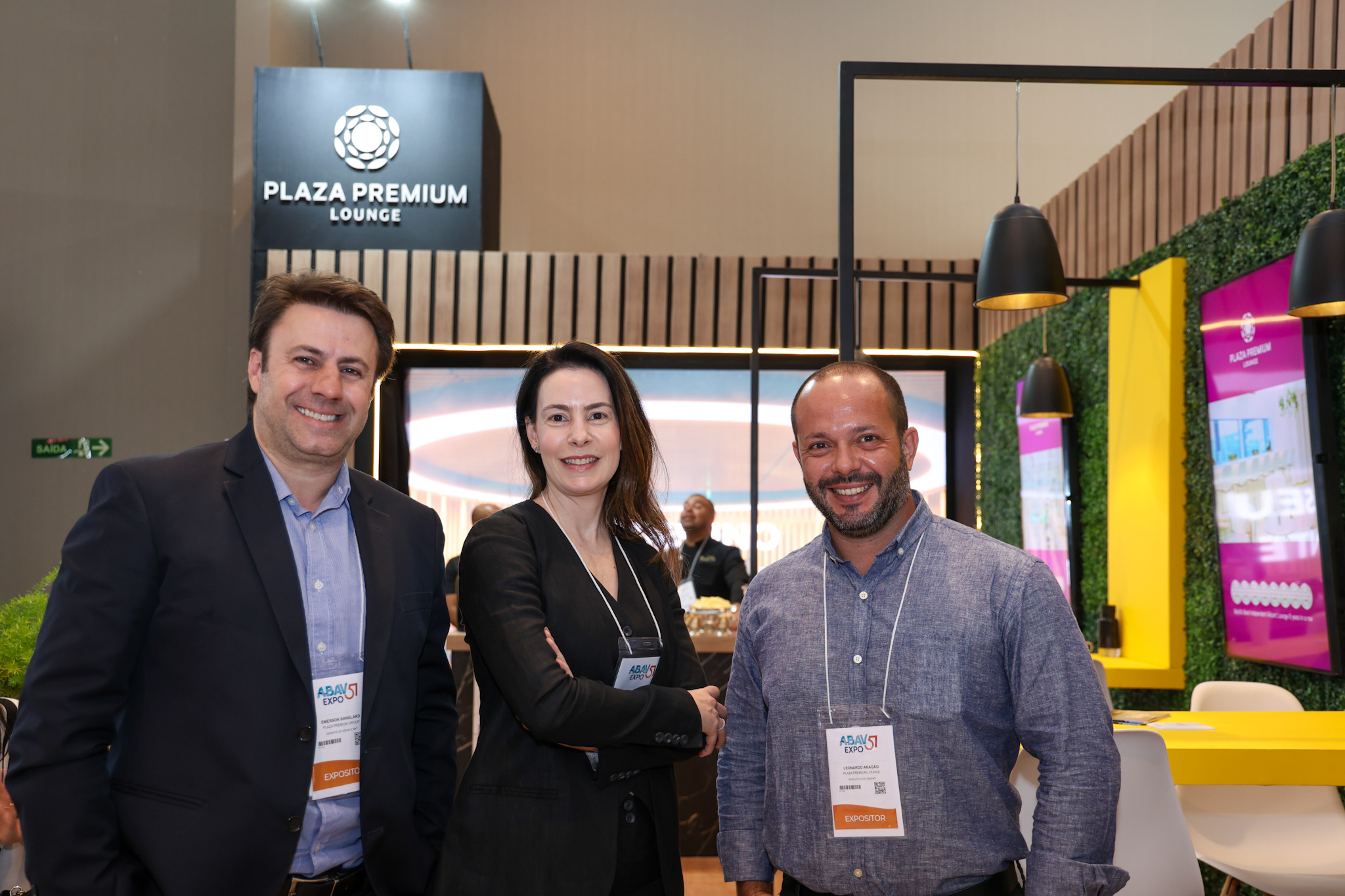 Emerson Sanglad, Fernanda Lemos e Leonardo Aragão, do Plaza Premium Lounge Emerson Sanglad, Fernanda Lemos e Leonardo Aragão, do Plaza Premium Lounge
