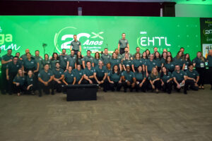 Equipe da EHTL na celebração dos 20 anos