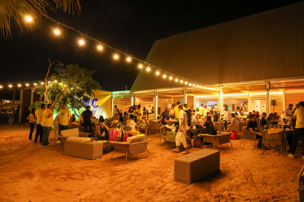 Evento reuniu agentes e convidados em quiosque pé na areia Evento reuniu agentes e convidados em quiosque pé na areia