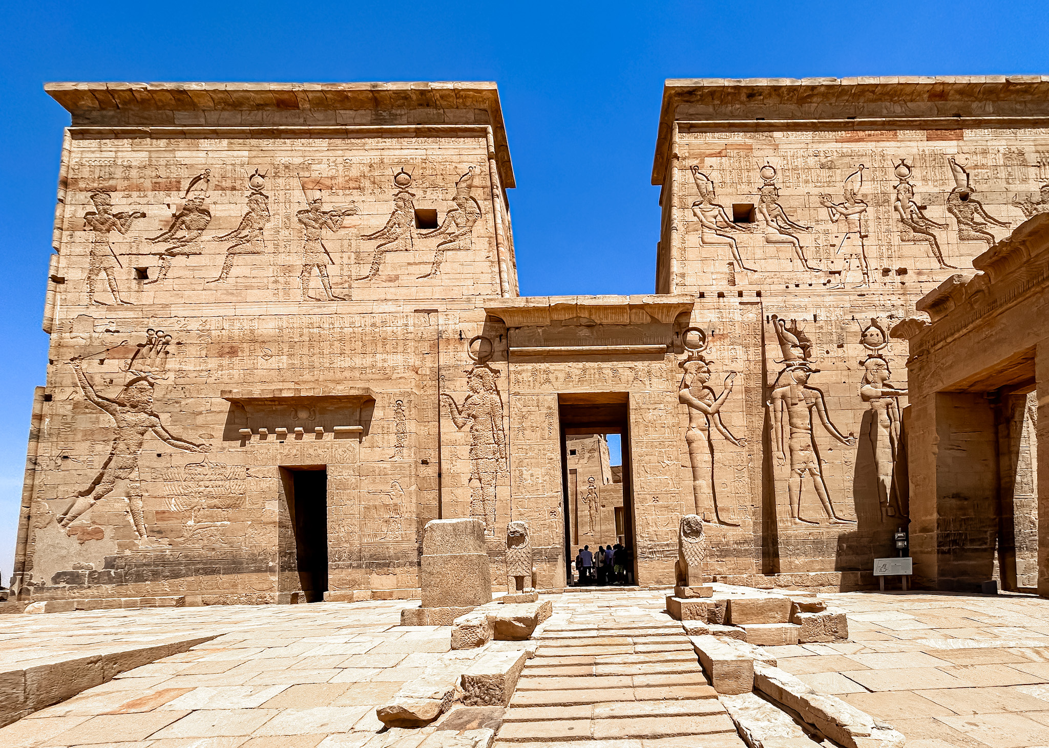 O Templo de Philae era um santuário para a deusa Ísis, símbolo da maternidade, da magia e da ressurreição O Templo de Philae era um santuário para a deusa Ísis, símbolo da maternidade, da magia e da ressurreição